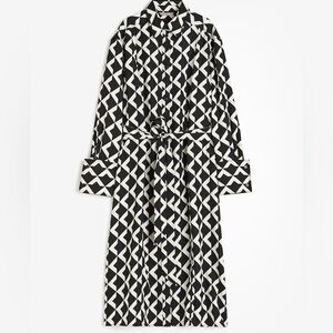H&M Patterned Tie Belt Shirt Dress